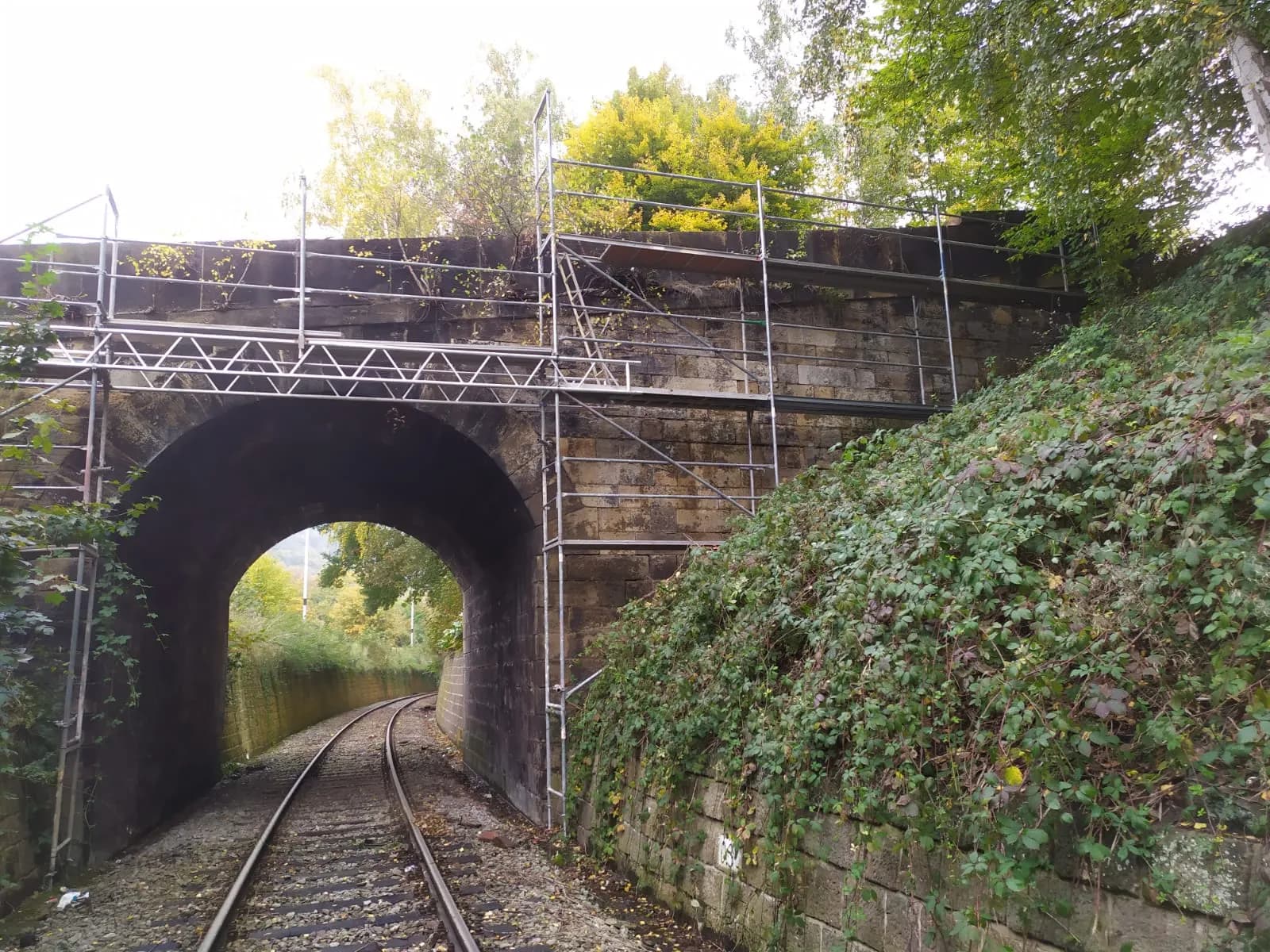 Montáž fasádního lešení